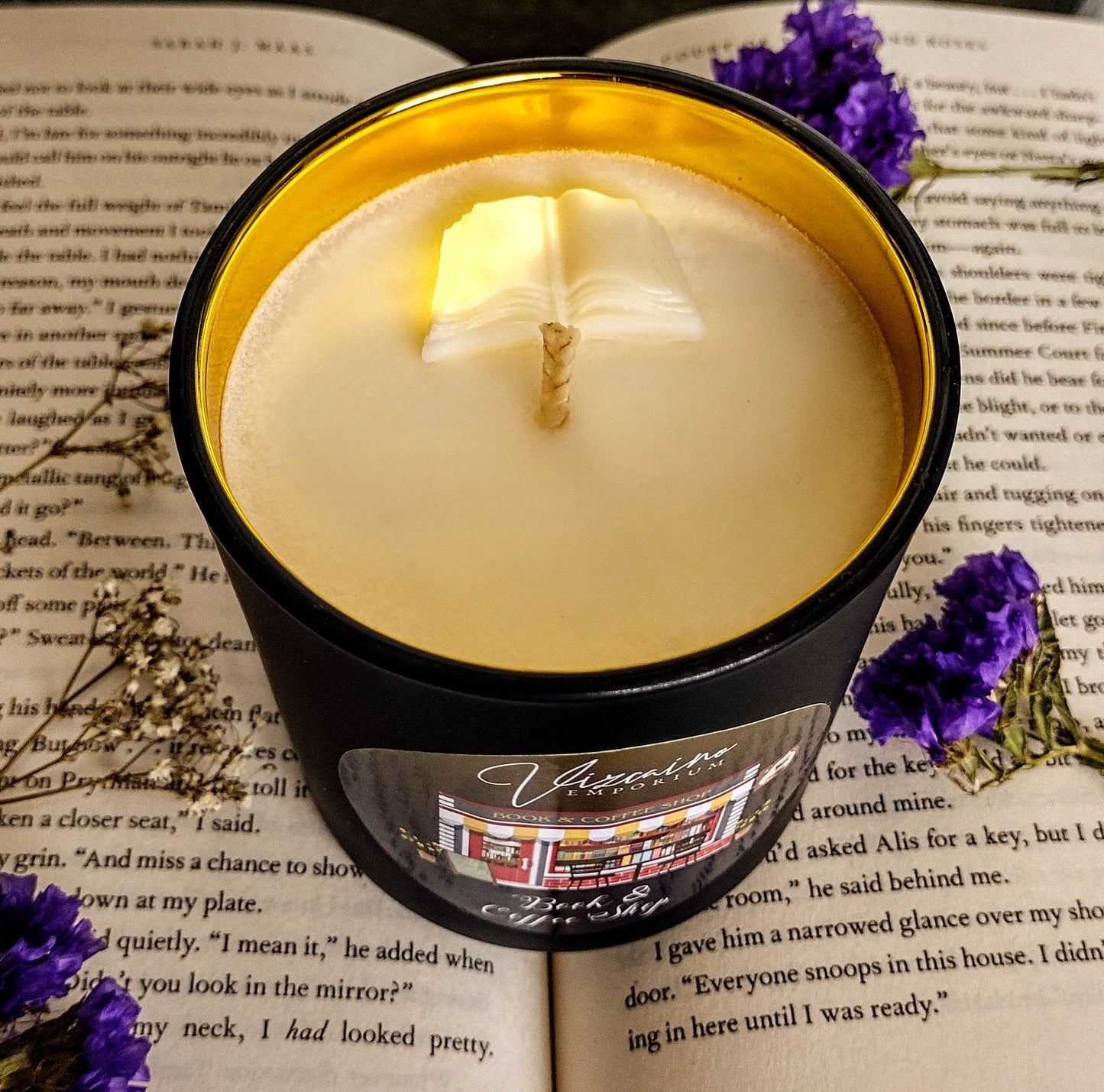 Book & Coffee Shop - Candle